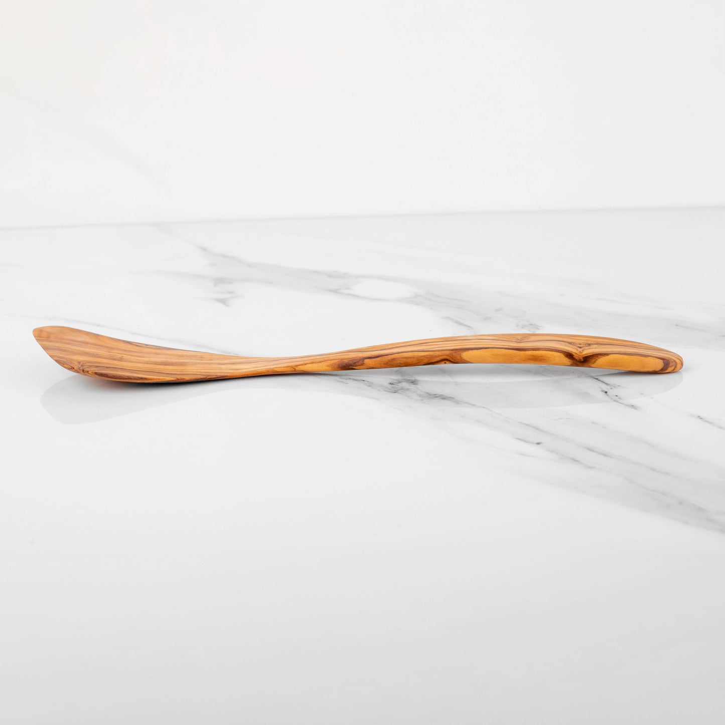 Handmade olive wood corner spatula measuring 30cm, designed for precise cooking and easy handling.