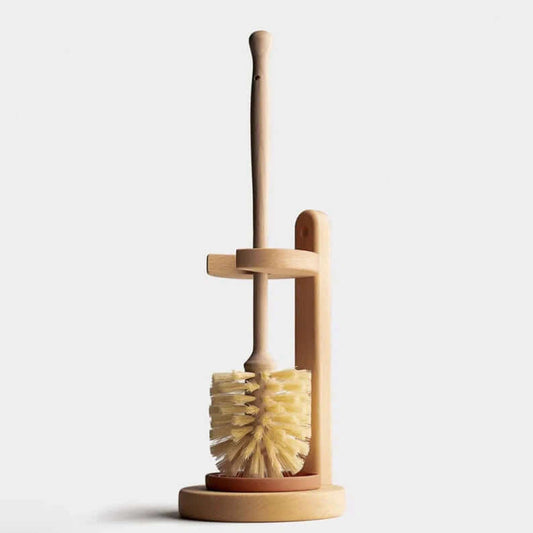 Plastic-free sisal bristles toilet brush with beechwood stand for eco-friendly cleaning.