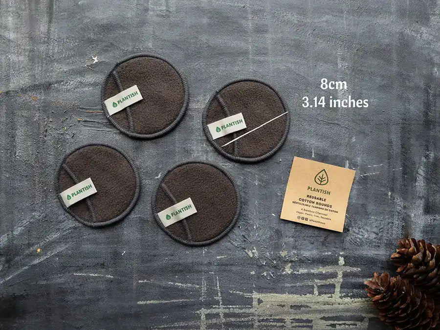 Set of 4 reusable cotton make-up removal rounds, 8cm in diameter, eco-friendly skincare product.