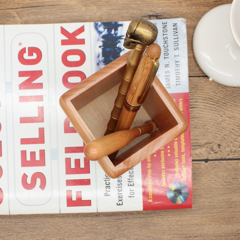 🖊️ Simple Design Wood Pen Container – Sleek Maple Organizer for Modern Desks ✨ – Ideal for Professionals, Students & Creatives 👨‍💼 – Minimalist Charm + Durable Craftsmanship 🌳 – 7.5x7.5x9.8 cm